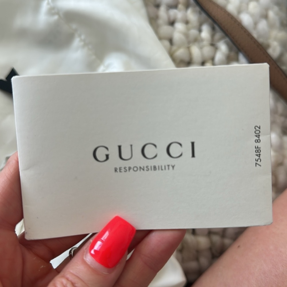 COPY - Gucci 
Pebbled Calfskin Small Soho Disco Bag Camelia - Picture 9 of 9